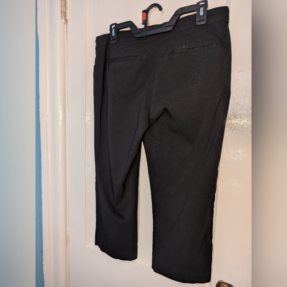 Briggs Capri Black Dress Pants Pre-owned - Picture 2 of 10